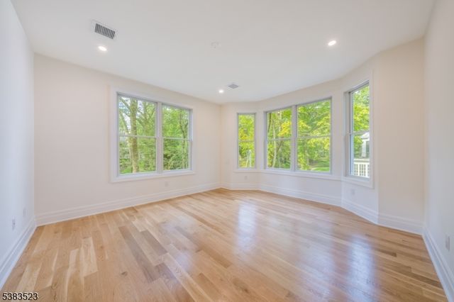 12 Coniston Rd, Millburn Twp., NJ 07078