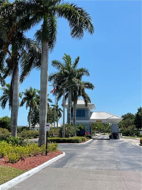 18529 Royal Hammock BLVD, NAPLES, FL 34114 — exterior