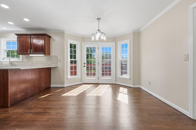 1005 Crimson Creek Drive, Lexington, KY 40509