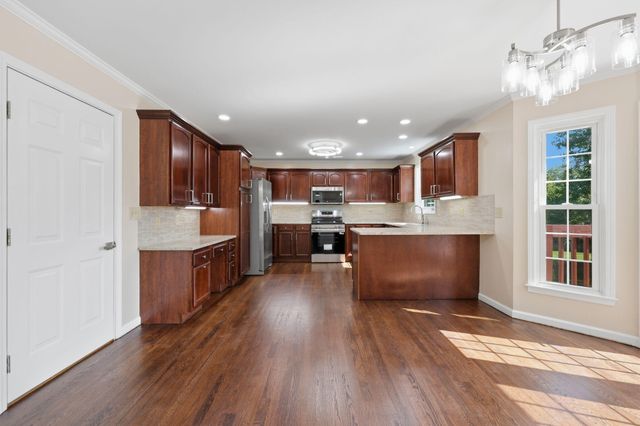 1005 Crimson Creek Drive, Lexington, KY 40509