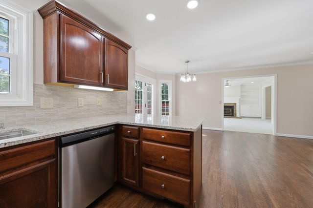 1005 Crimson Creek Drive, Lexington, KY 40509