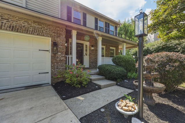 1005 Crimson Creek Drive, Lexington, KY 40509