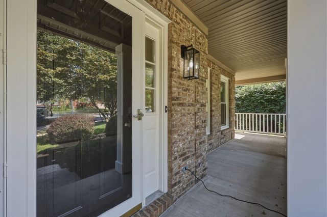 1005 Crimson Creek Drive, Lexington, KY 40509