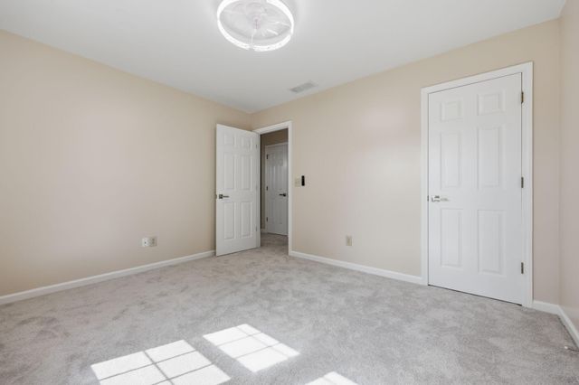 1005 Crimson Creek Drive, Lexington, KY 40509