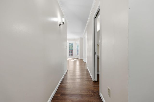 1005 Crimson Creek Drive, Lexington, KY 40509