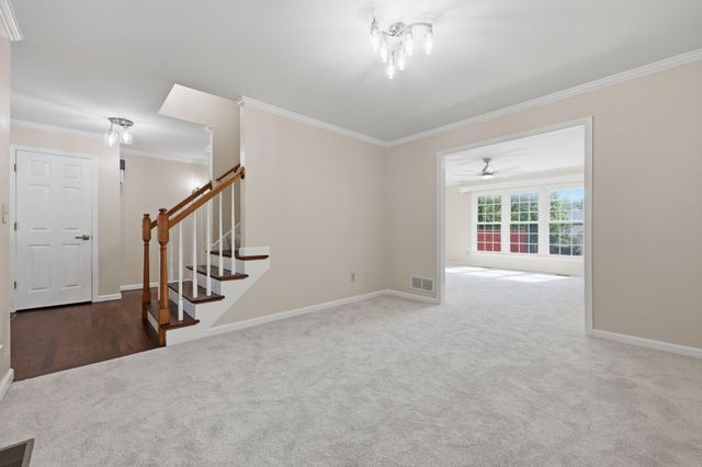1005 Crimson Creek Drive, Lexington, KY 40509