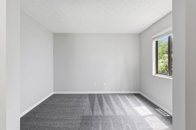 205 Brownsfell Drive, Columbus, OH 43235