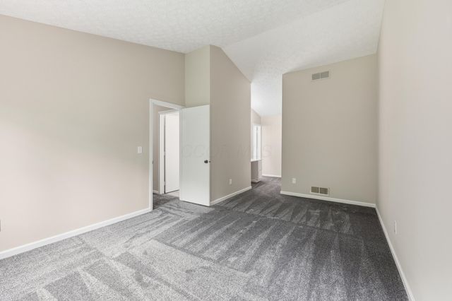 205 Brownsfell Drive, Columbus, OH 43235