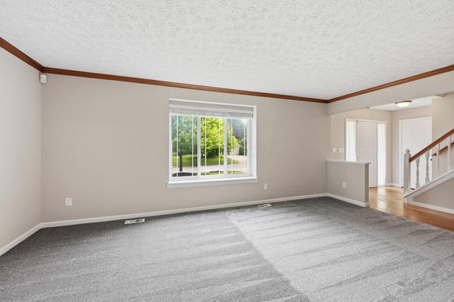 205 Brownsfell Drive, Columbus, OH 43235