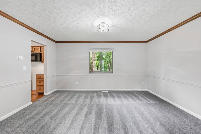 205 Brownsfell Drive, Columbus, OH 43235