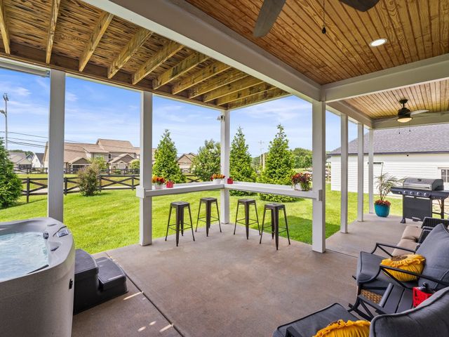 71 Windjammer Ct, Winchester, TN 37398