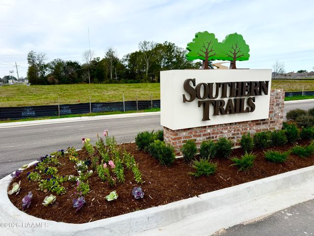 205 Cliffside Drive, Youngsville, LA 70592