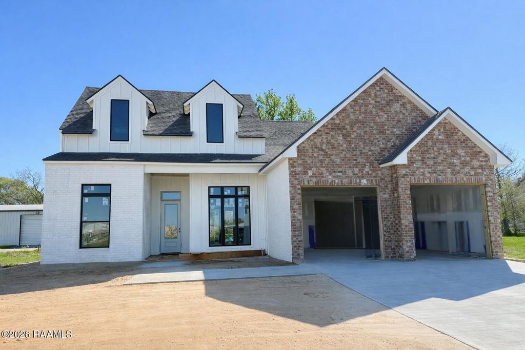 205 Cliffside Drive, Youngsville, LA 70592