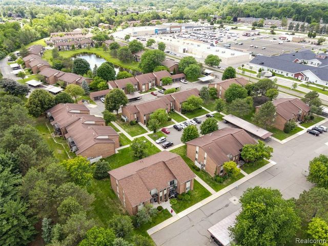 33587 Pondview Circle 114, Livonia, MI 48152