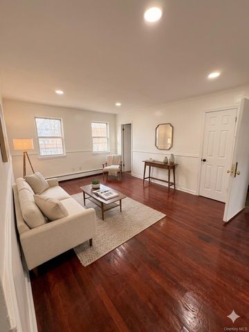 10919 202 2, Saint Albans, NY 11412