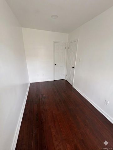 10919 202 2, Saint Albans, NY 11412