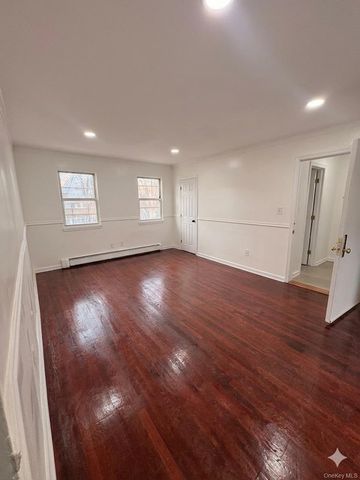 10919 202 2, Saint Albans, NY 11412