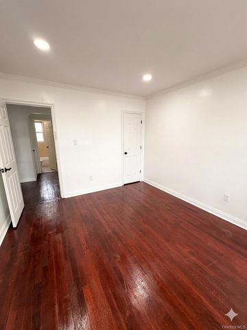 10919 202 2, Saint Albans, NY 11412