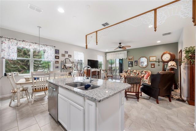 437 SAPPHIRE DRIVE, Davenport, FL 33837