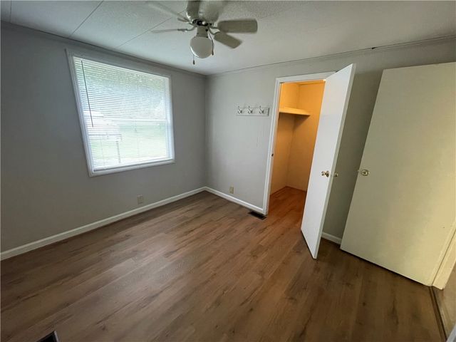 1010 W S Fourth Street, Seneca, SC 29678