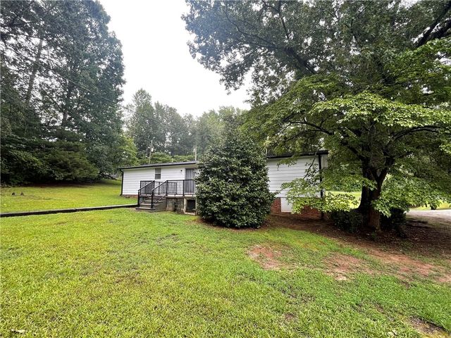 1010 W S Fourth Street, Seneca, SC 29678
