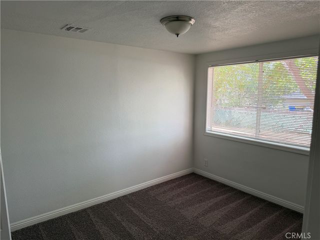 11970 2nd, Yucaipa, CA 92399