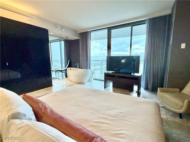 4381 West Flamingo Road 2821, Las Vegas, NV 89103