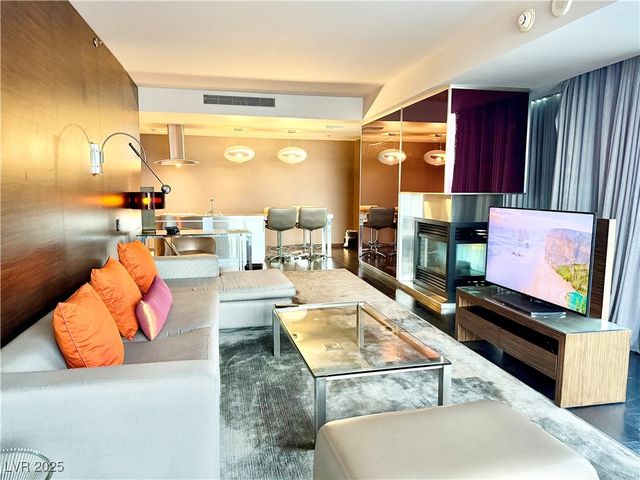 4381 West Flamingo Road 2821, Las Vegas, NV 89103