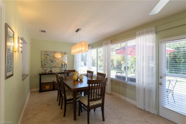 3810 Estero Bay LN F6, Naples, FL 34112