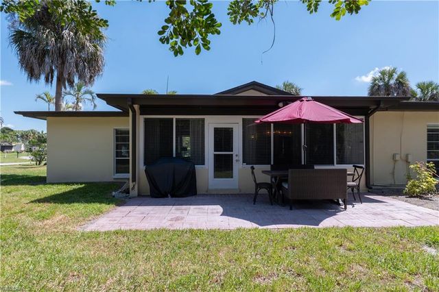 3810 Estero Bay LN F6, Naples, FL 34112