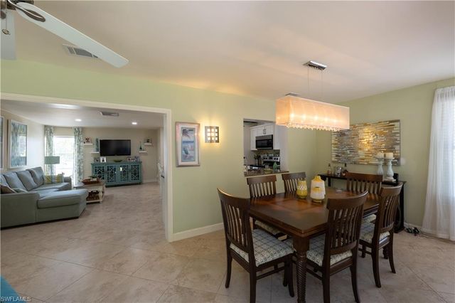 3810 Estero Bay LN F6, Naples, FL 34112