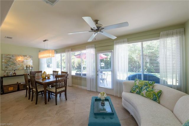 3810 Estero Bay LN F6, Naples, FL 34112