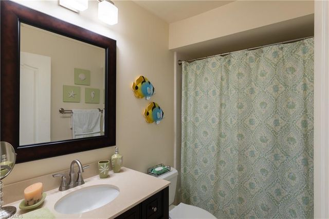 3810 Estero Bay LN F6, Naples, FL 34112