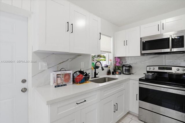 18711 SW 308th St, Homestead, FL 33030