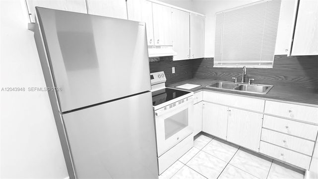 400 SE 9th Ct 9, Hallandale Beach, FL 33009