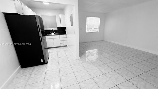 400 SE 9th Ct 9, Hallandale Beach, FL 33009