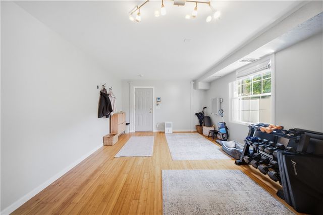 78 Riverside Drive, South Kingstown, RI 02879