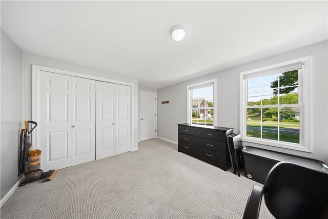 78 Riverside Drive, South Kingstown, RI 02879