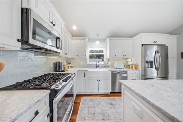 78 Riverside Drive, South Kingstown, RI 02879