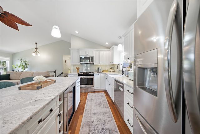78 Riverside Drive, South Kingstown, RI 02879