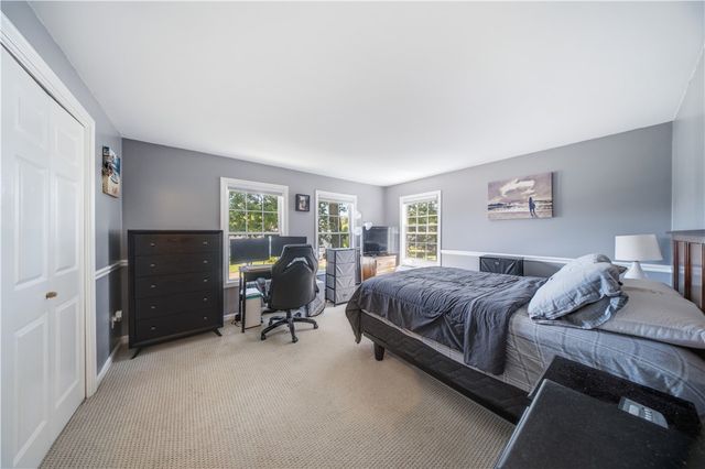 78 Riverside Drive, South Kingstown, RI 02879