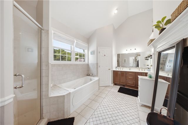 78 Riverside Drive, South Kingstown, RI 02879