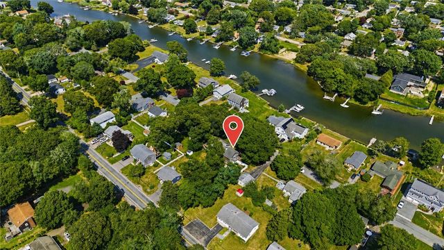 78 Riverside Drive, South Kingstown, RI 02879