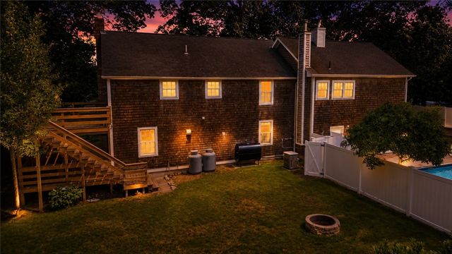 78 Riverside Drive, South Kingstown, RI 02879