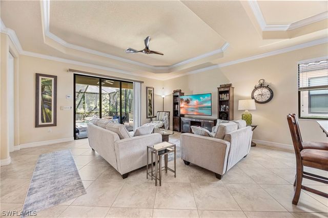 9234 Veneto PL, Naples, FL 34113