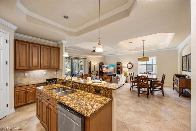 9234 Veneto PL, Naples, FL 34113