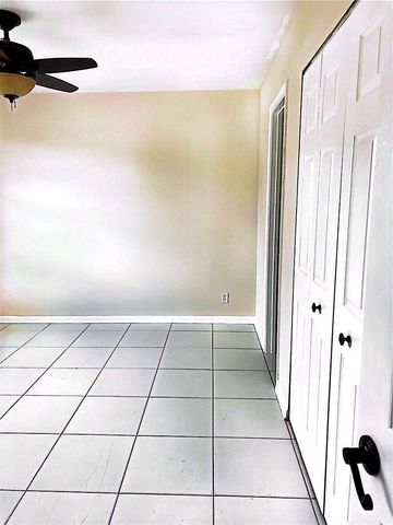 1014 Twin Lakes Drive 20-h, Coral Springs, FL 33071