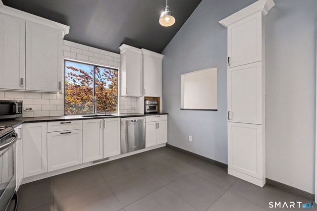 2539 Bedford Street 34C, Stamford, CT 06905