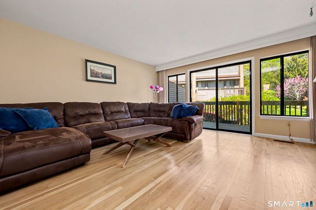 2539 Bedford Street 34C, Stamford, CT 06905