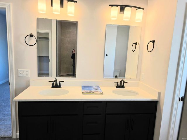 5248 Fair Creek Run, Fort Wayne, IN 46818